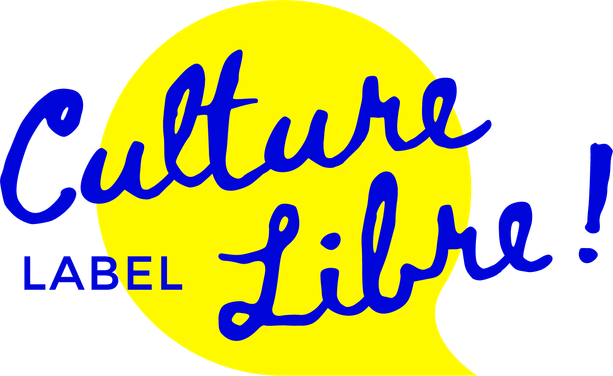 Un logo sur fond noir avec une bulle jaune et un texte en bleu écrit à cheval sur ces 2 parties : "Label Culture Libre !".
Ce logo correspond au 1er niveau du label, qui en compte 3.