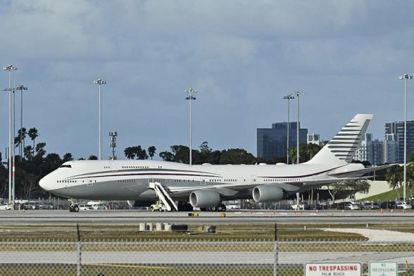 Trump's $400M "gift" jet