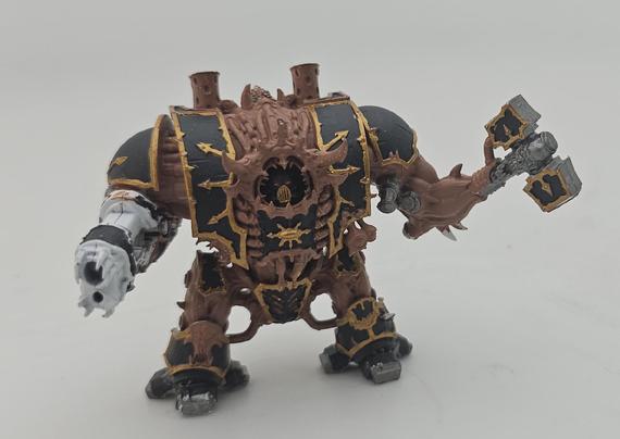 A chaos hellbrute that is feeling like it will never look good.