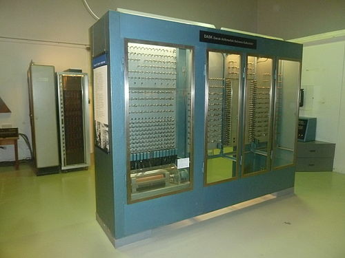A photo of a computer from the linked website.