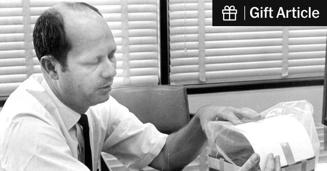 Mr. Smylie simulated the apparatus that he and a team of engineers created for the Apollo 13 mission, using cardboard, plastic bags and duct tape.