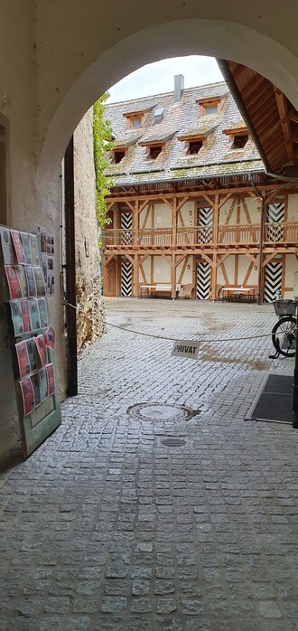 Blick in den Innenhof des Schloss Blumenfeld